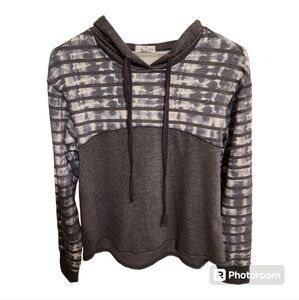 Eyeshadow kids hoodie- size XS. Color Gray-blue details in pics